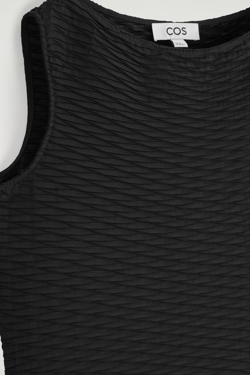 COS ボリュームプリーツミディドレス