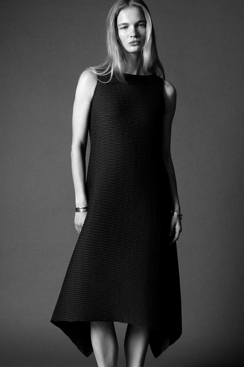 COS ボリュームプリーツミディドレス