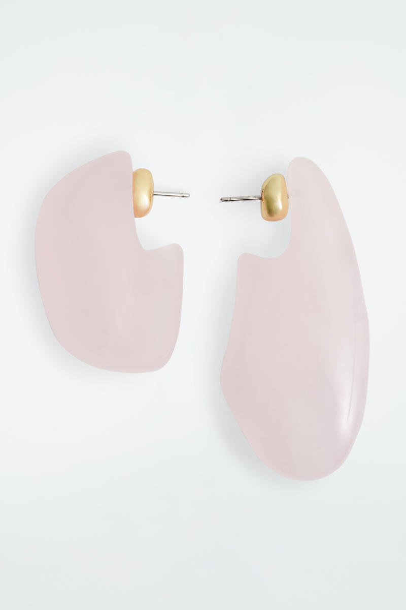 COS ミスマッチペブルピアス