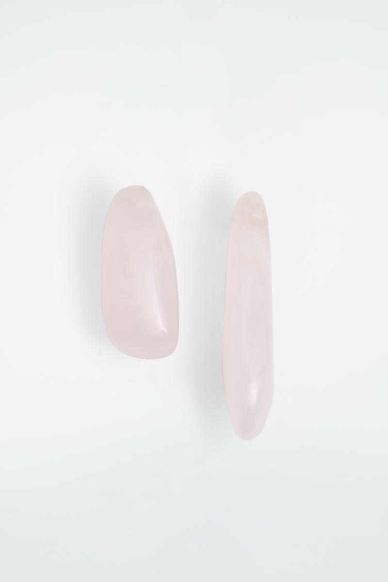 COS ミスマッチペブルピアス