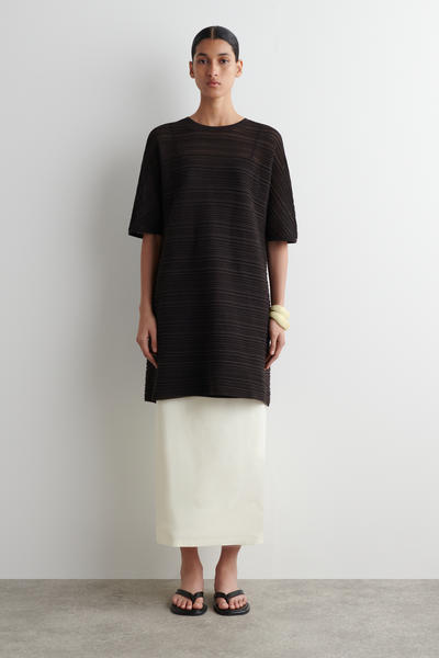 COS ストライプニットミディワンピース