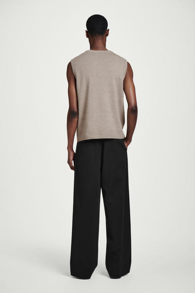 COS ニットリネンタンクトップ