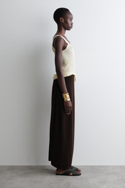 COS クロスオーバー レザーサンダル