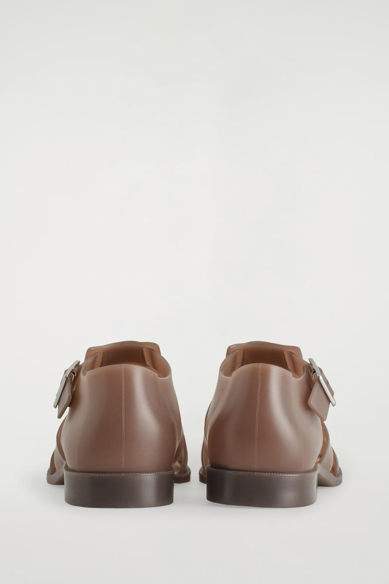 COS ジェリーフィッシャーマンサンダル