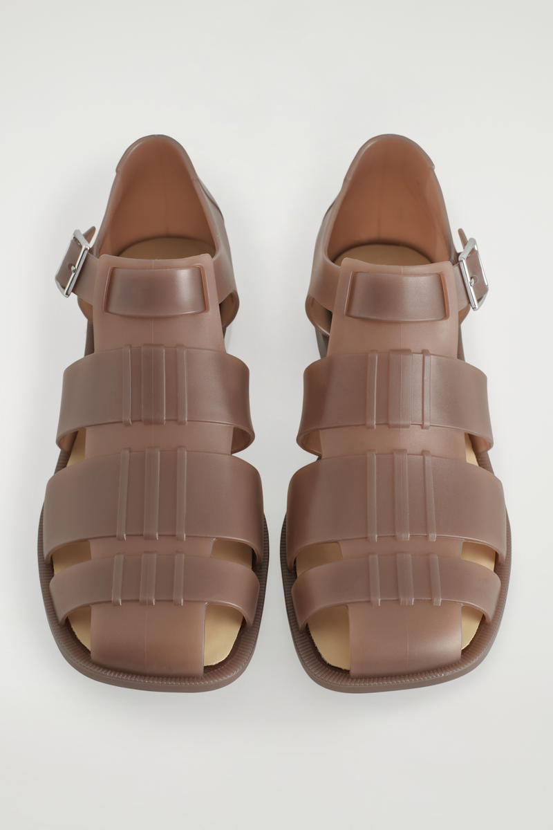 COS ジェリーフィッシャーマンサンダル