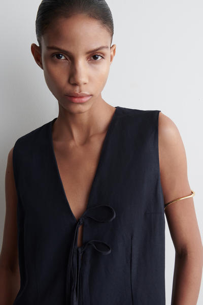 COS タイフロントミディドレス