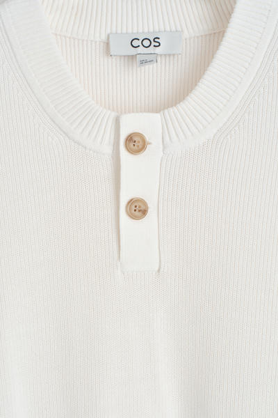 COS ニットコットンヘンリーTシャツ
