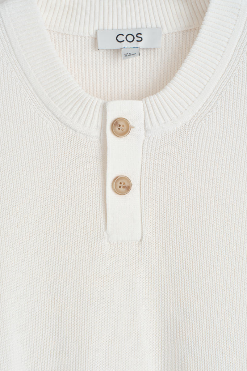 COS ニットコットンヘンリーTシャツ
