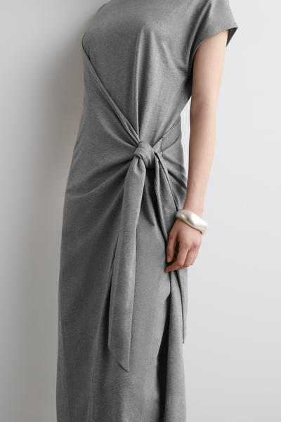 COS ラップフロントTシャツドレス