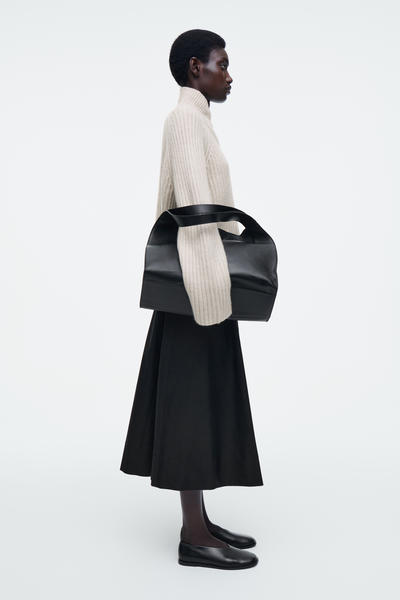 COS レザーバレエフラットシューズ