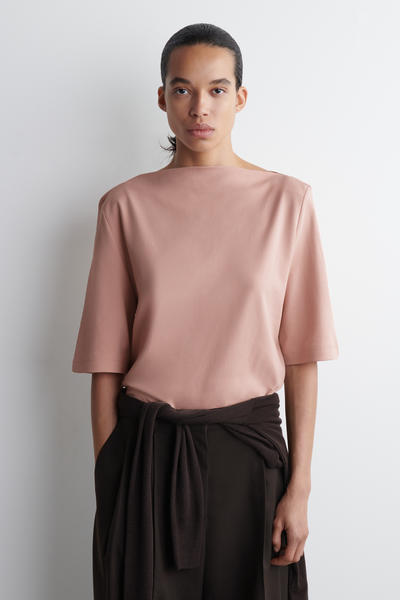 COS ボートネックコットンTシャツ