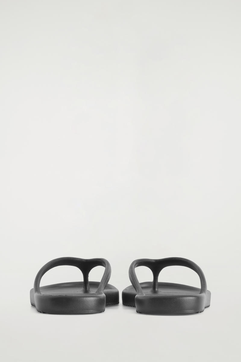 COS EVAビーチサンダル