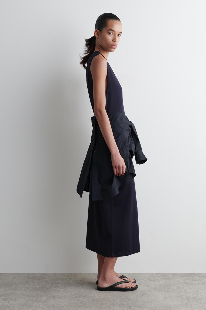 COS EVAビーチサンダル