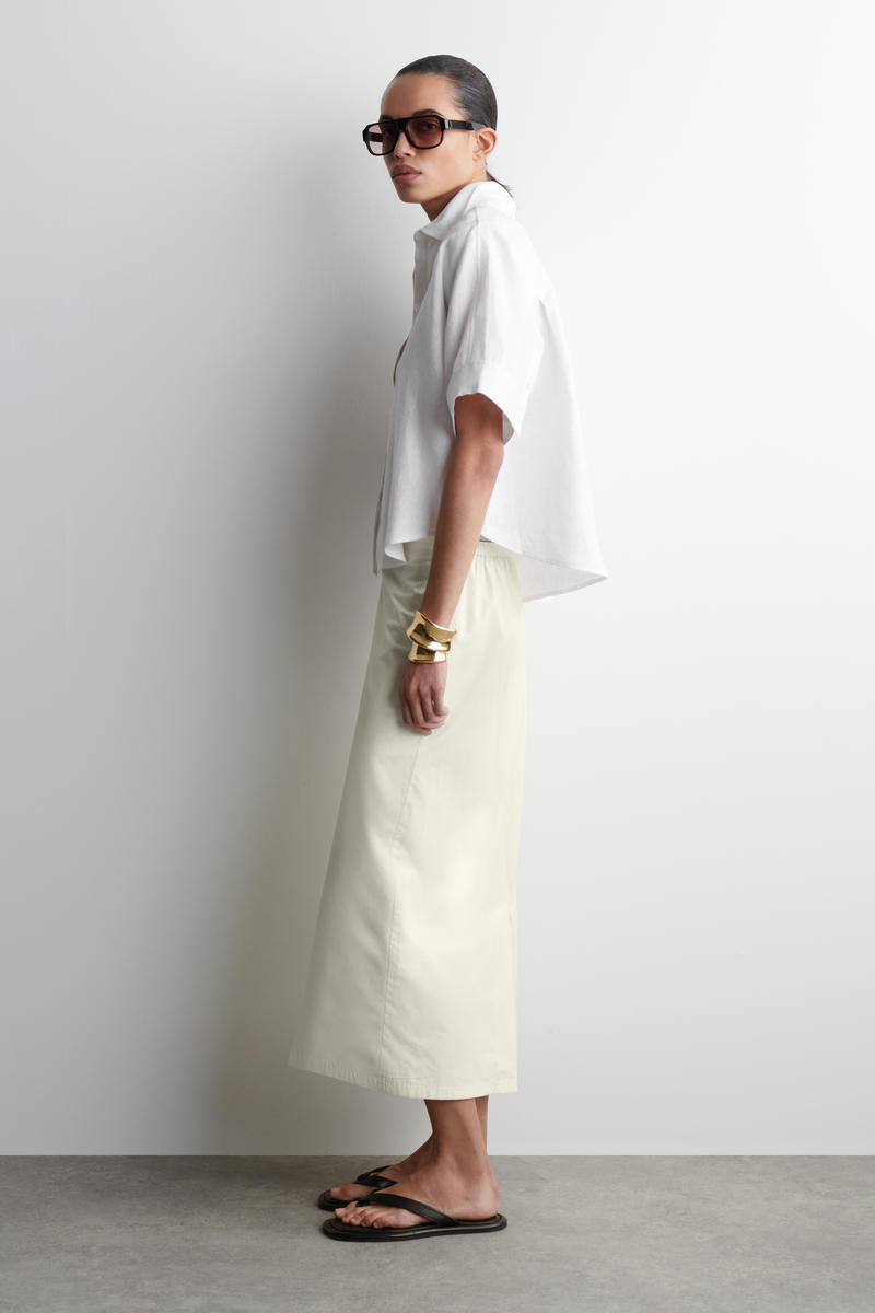 COS ボクシー半袖リネンシャツ