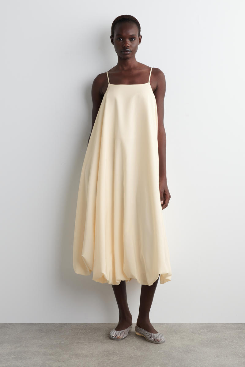 COS バブルヘムミニドレス