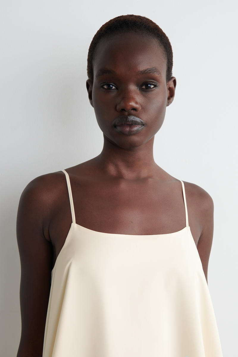 COS バブルヘムミニドレス