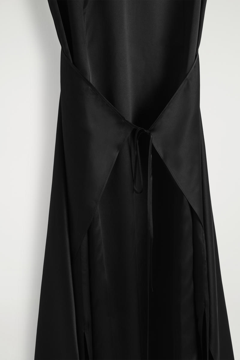 COS ラップフロントシルクマキシドレス