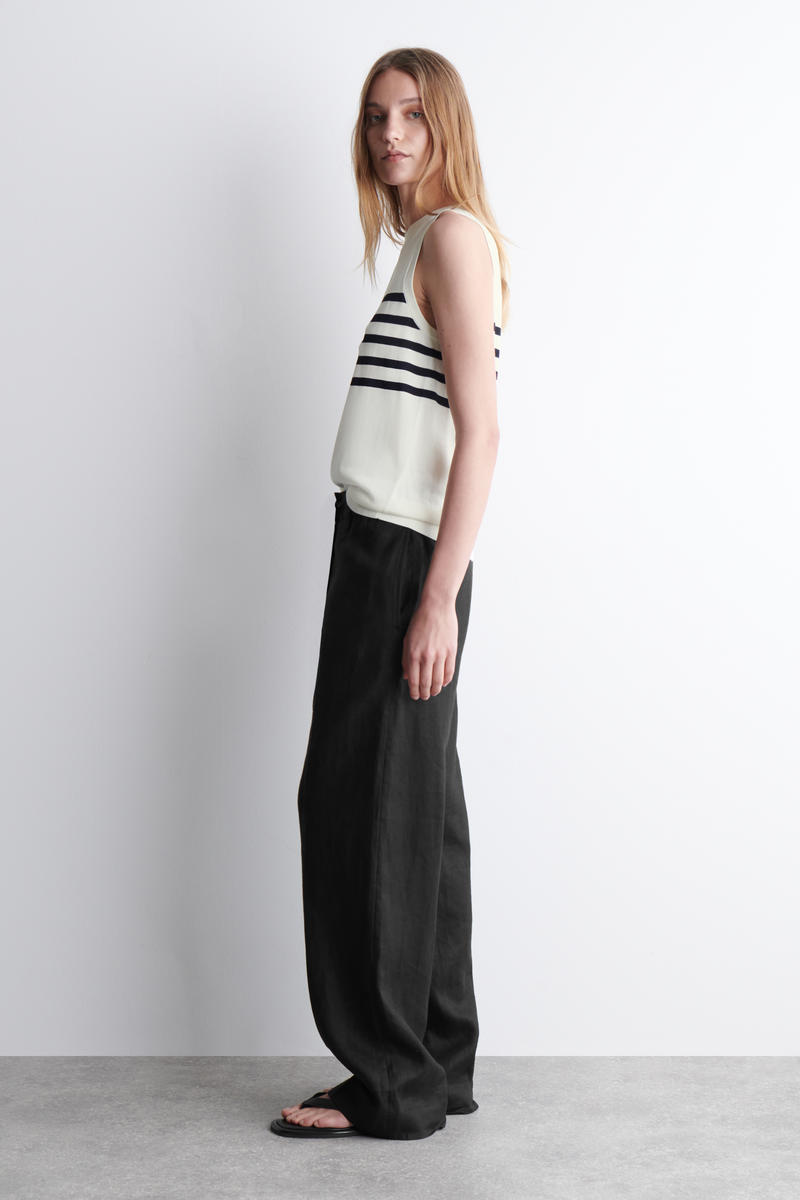 COS ストライプニットタンクトップ