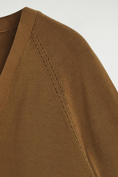 COS ニットコットンVネックカーディガン