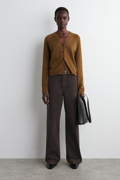 COS ニットコットンVネックカーディガン