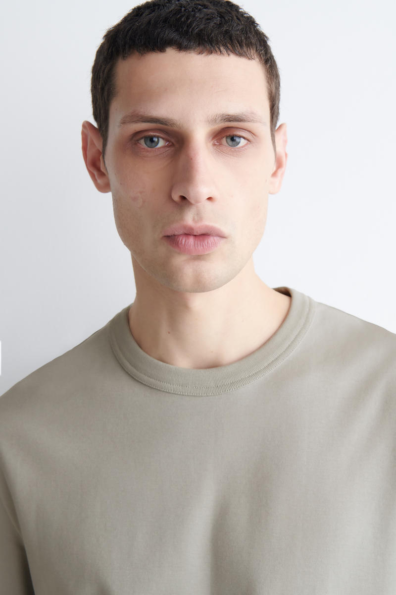 COS インターロックコットンクルーネックTシャツ