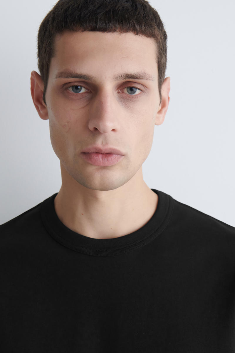 COS インターロックコットンクルーネックTシャツ