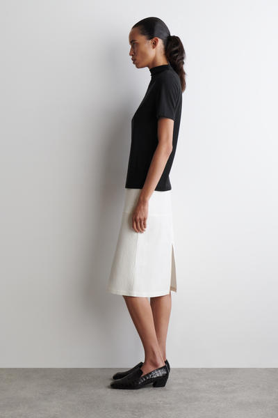 COS ドレープジャージーTシャツ