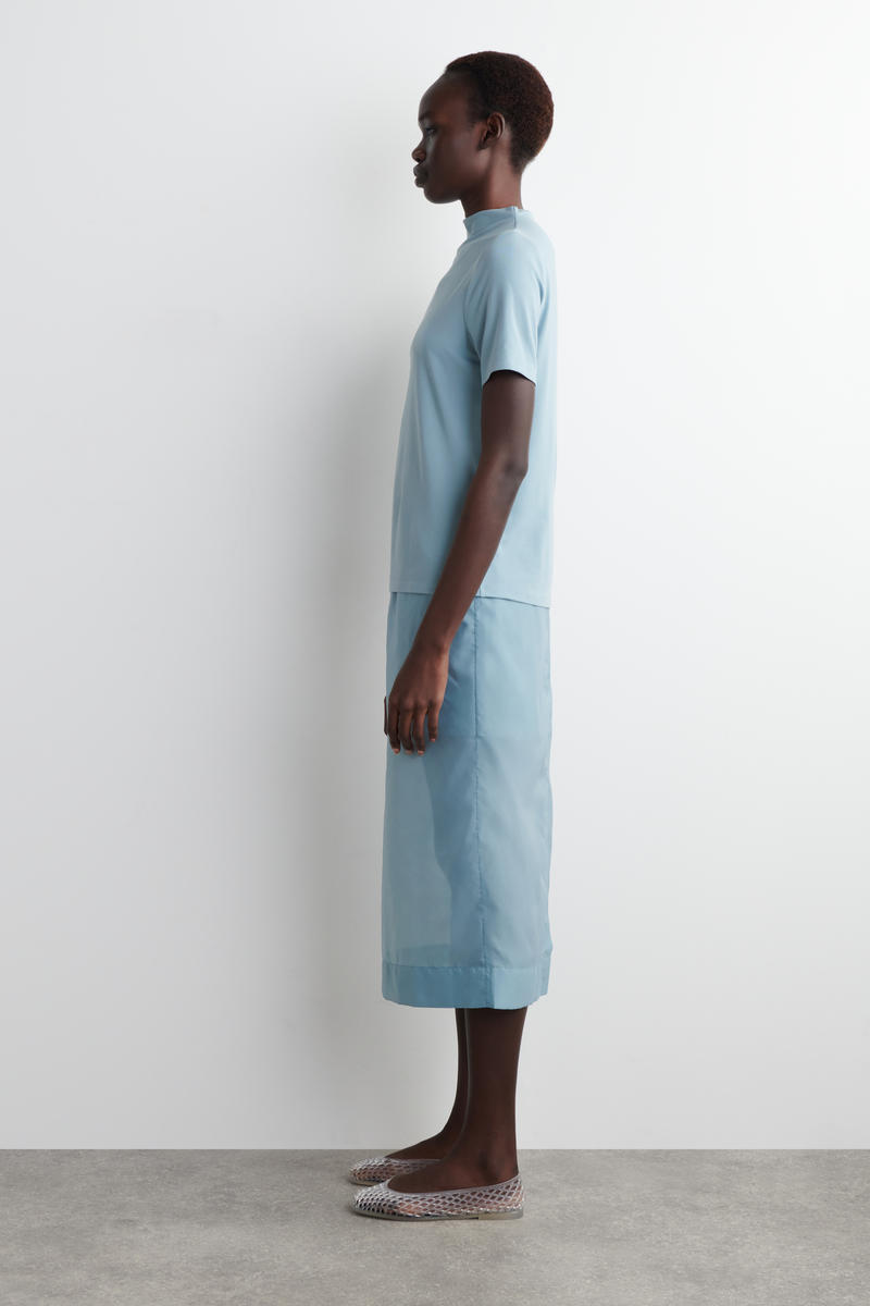 COS ドレープジャージーTシャツ