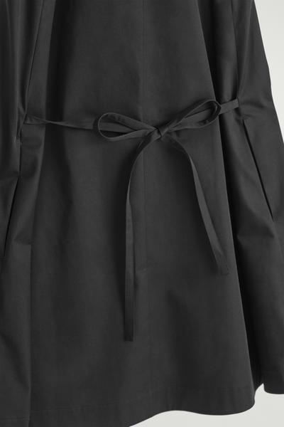 COS ボタン付きピマコットンミニドレス