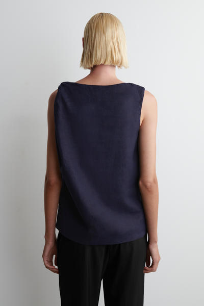 COS ツイストディテール リネントップ