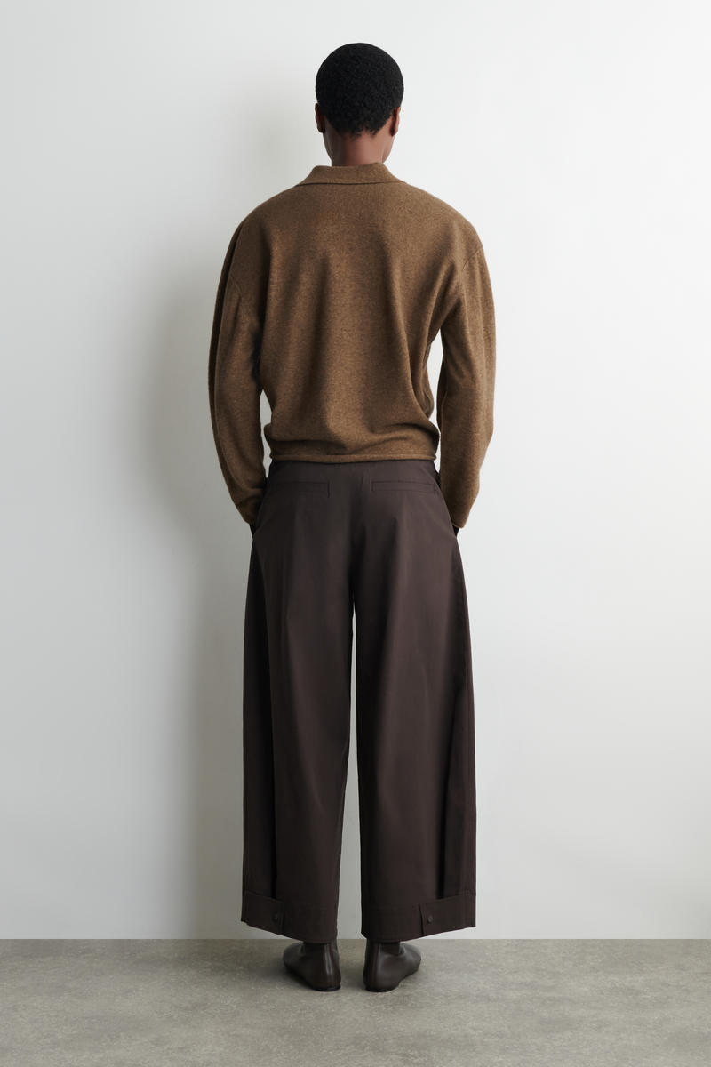 COS コットンバレルレッグパンツ