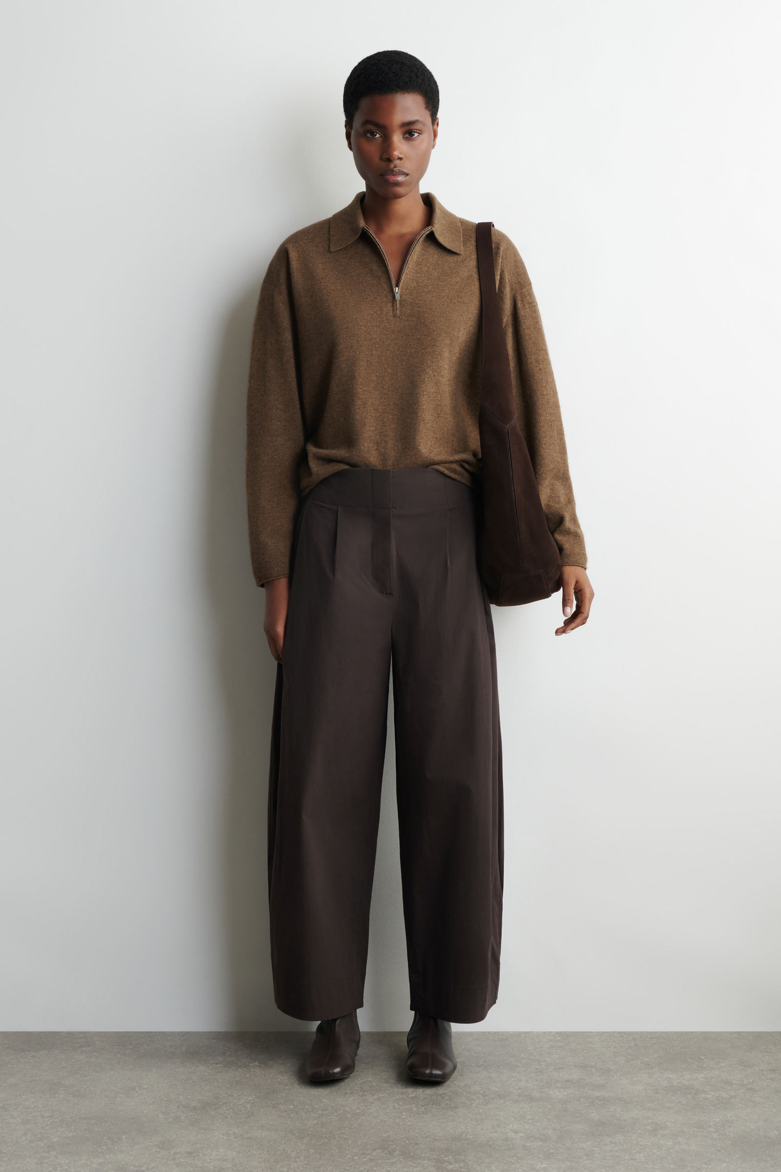 ユーティリティバレルレッグパンツ ブラウン　COS 完売品　36 タグ付 COTTON BARREL-LEG TROUSERS コットンバレルレッグパンツ ブラウン