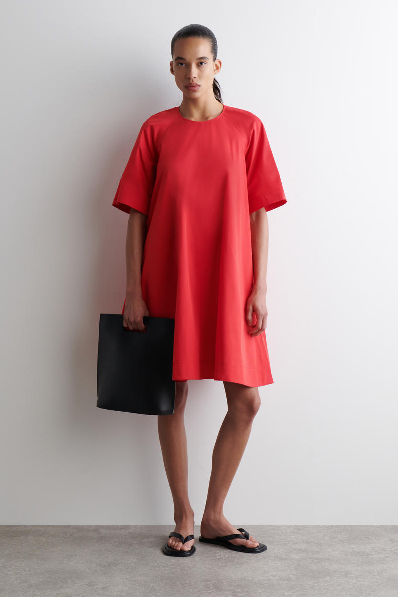 COS タイバックAラインミニドレス