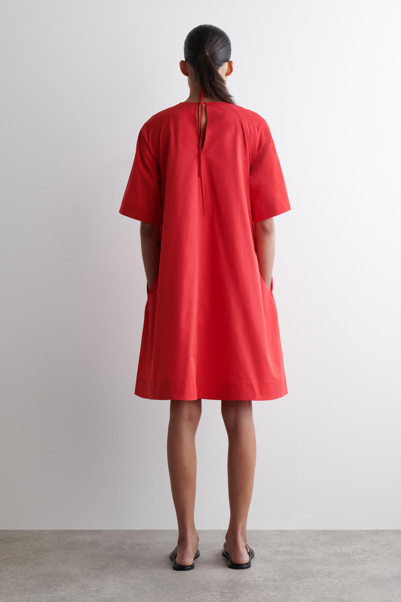 COS タイバックAラインミニドレス