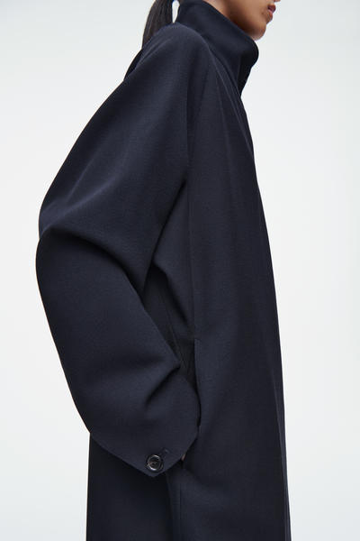 COS オーバーサイズフィット トラペーズウールブレンドコート