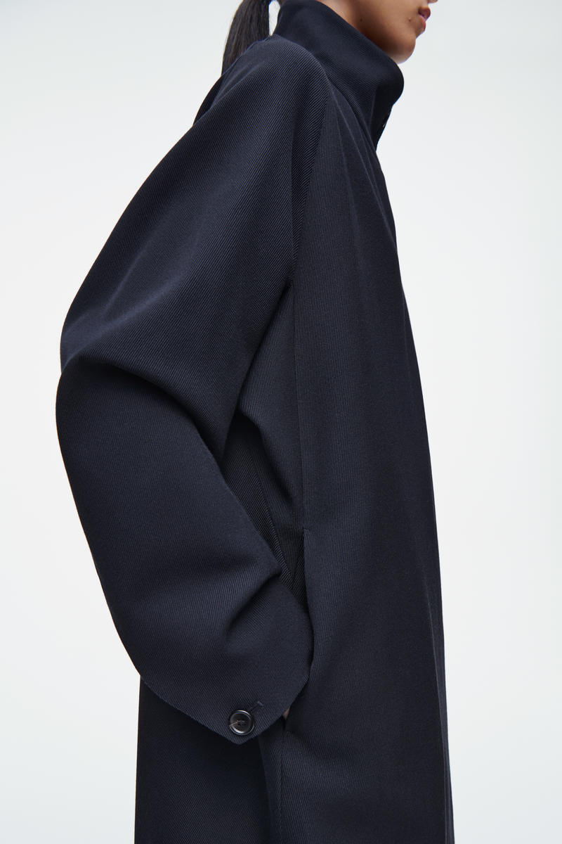 TRAPEZE WOOL-BLEND COAT オーバーサイズフィット トラペーズウール