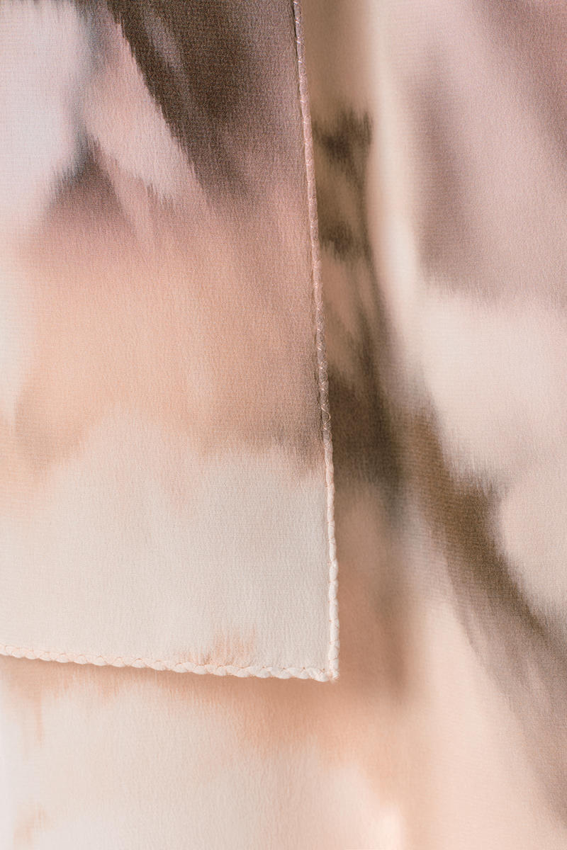 COS プリントシルクスカーフ