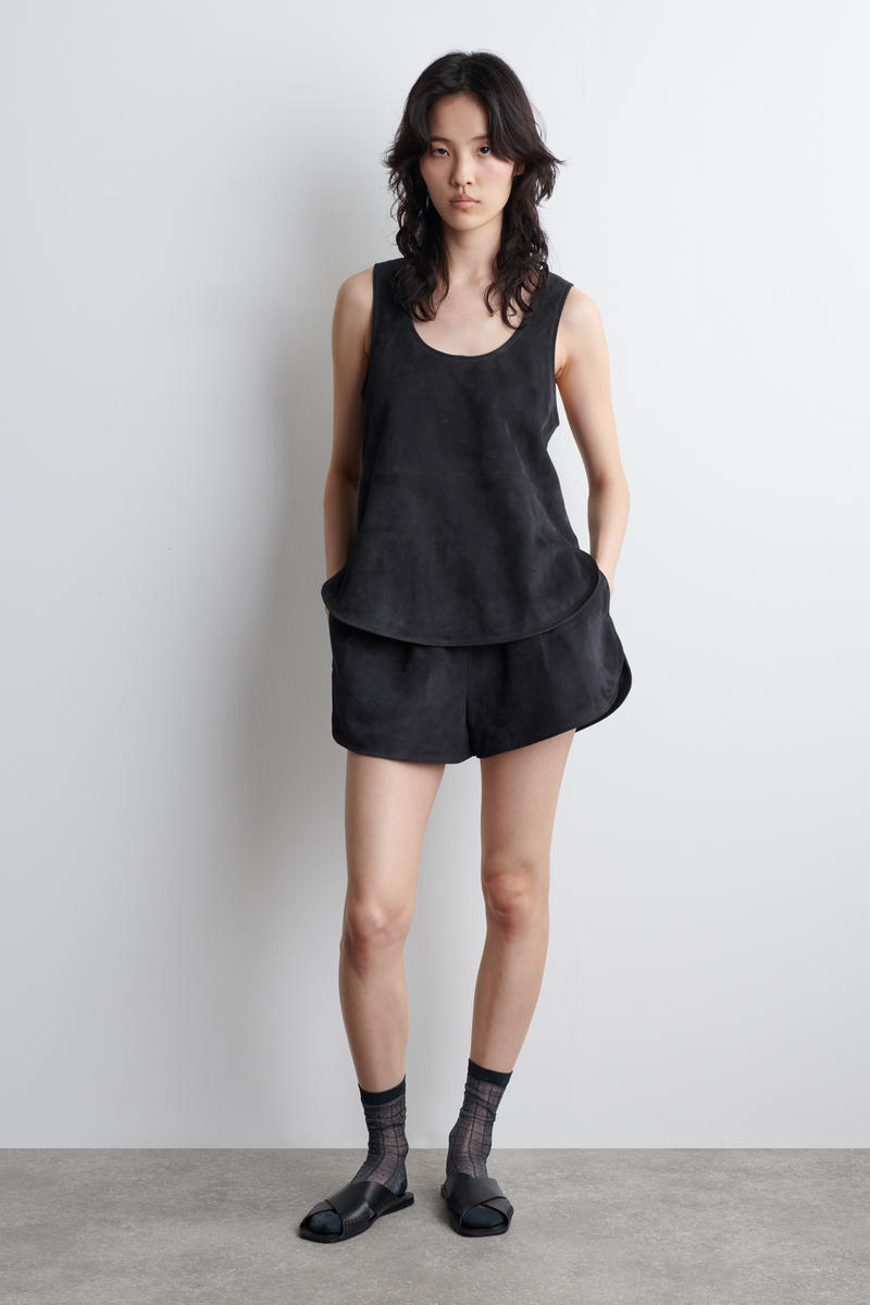 COS チェック柄シアーソックス