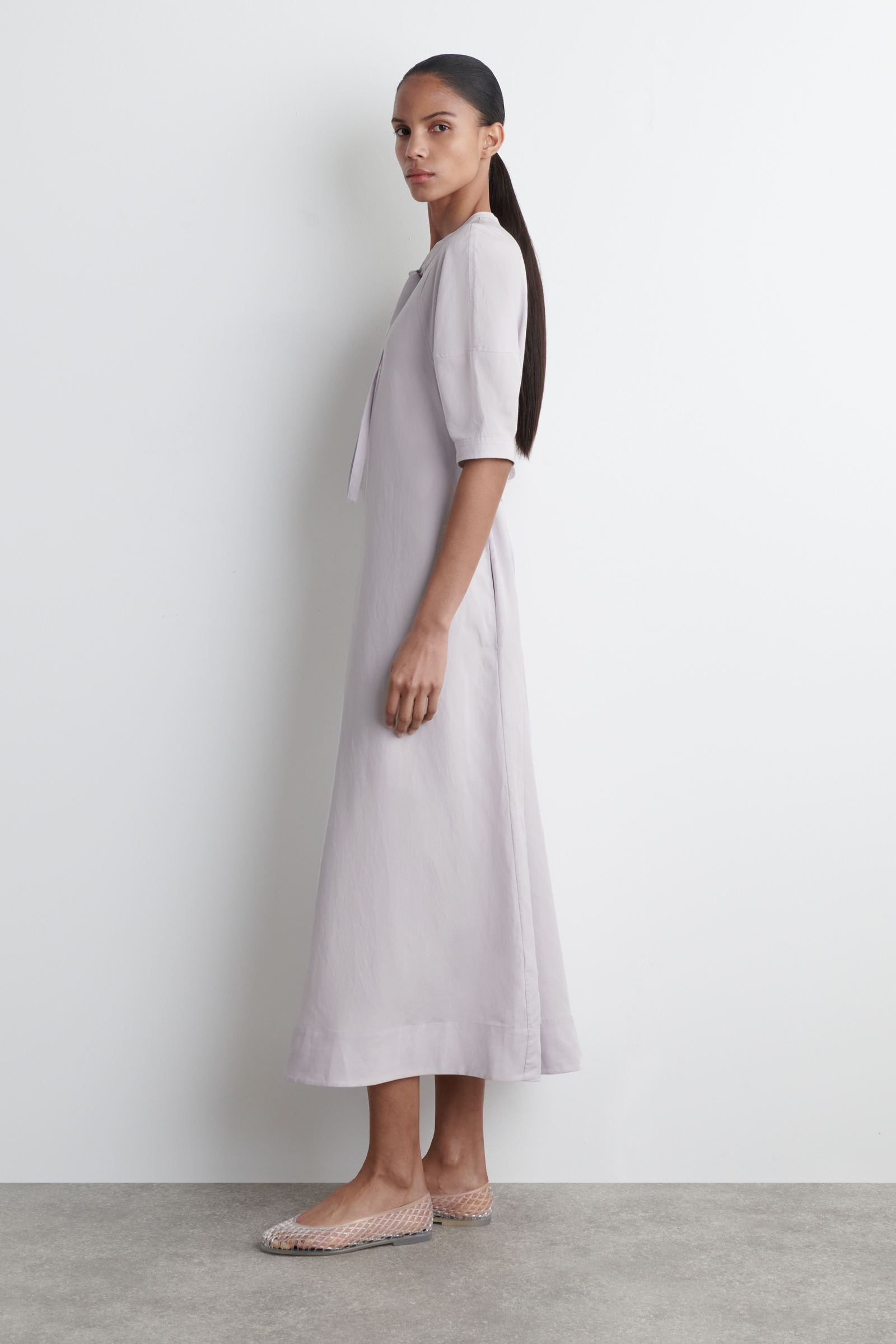 TIE-DETAIL LINEN-BLEND MIDI DRESS タイディテールリネンブレンド 