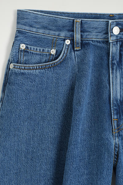 COS ワイドレッグデニムショートパンツ