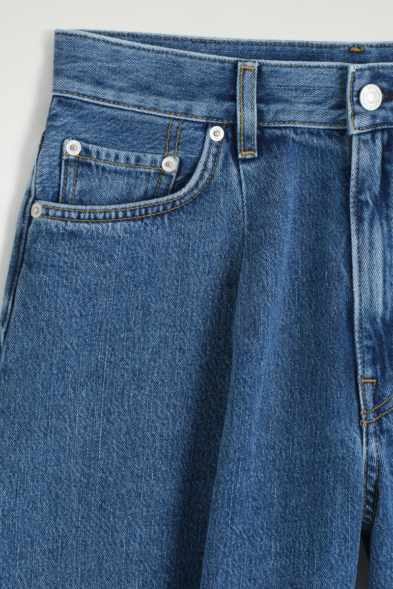 COS ワイドレッグデニムショートパンツ