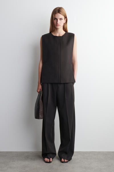 COS ダブルフェイスウールハイブリッドベスト