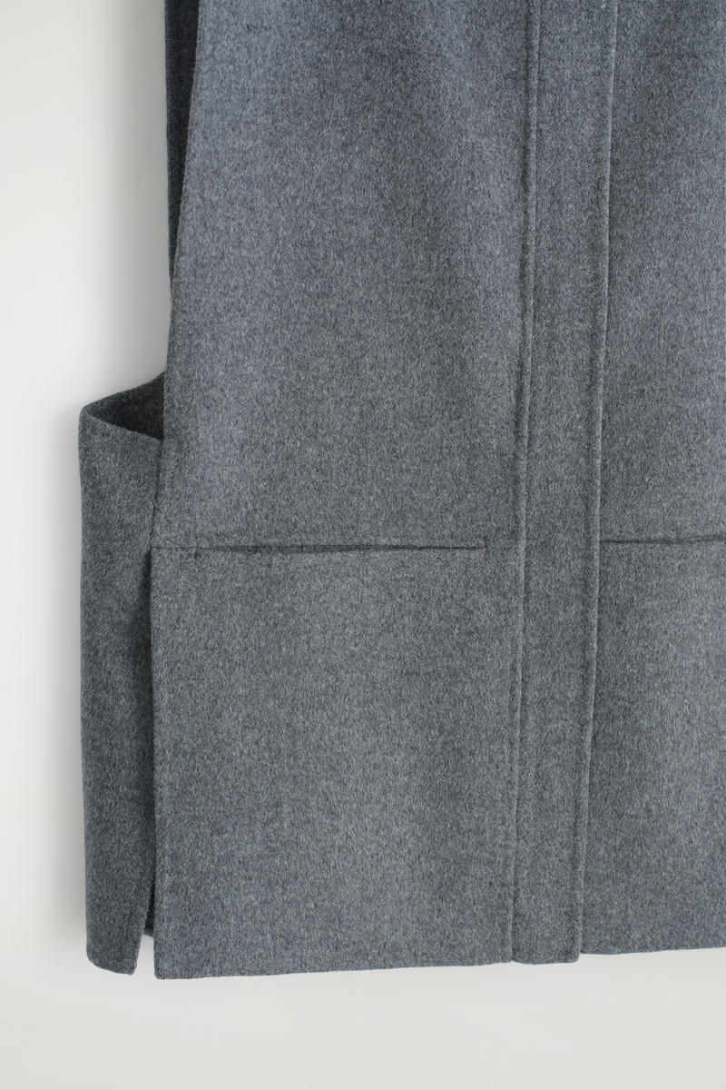 COS ダブルフェイスウールハイブリッドベスト