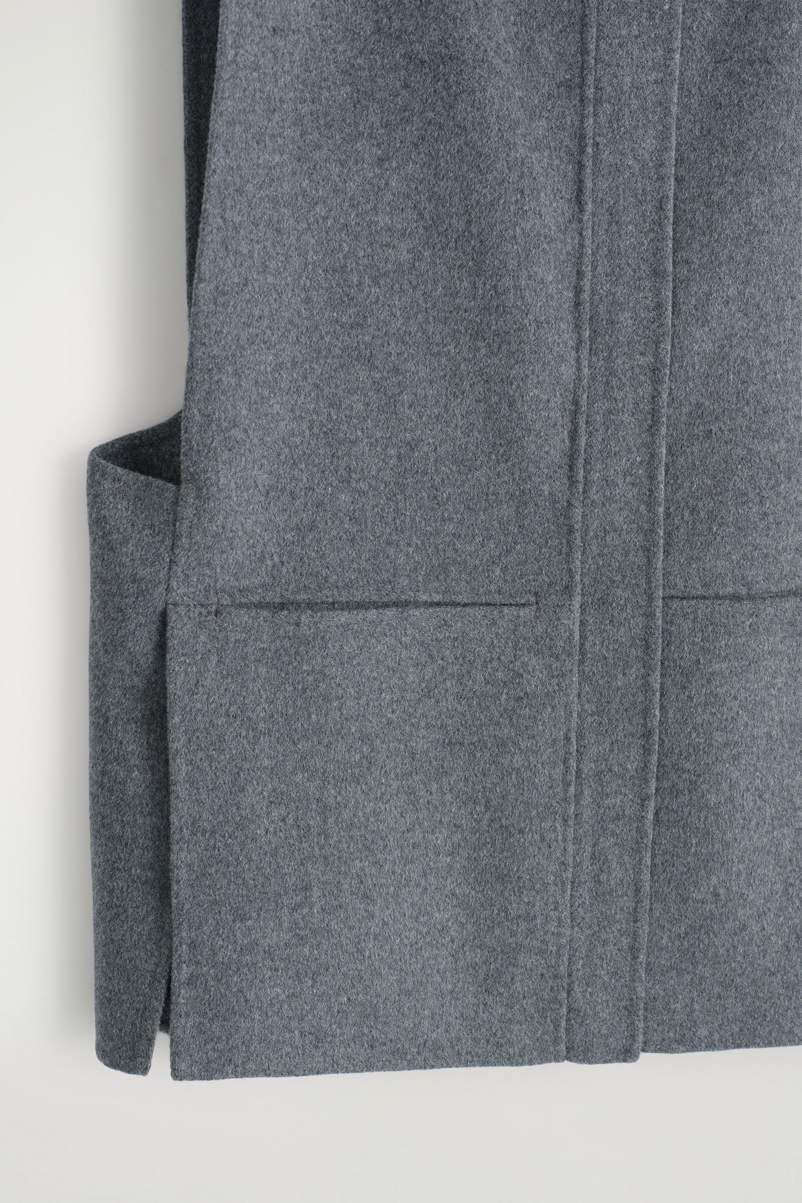 COS コス ダブルフェイスハイブリッドフード付きジレ　グレー DOUBLE-FACED HYBRID HOODED GILET ダブルフェイスハイブリッドフード