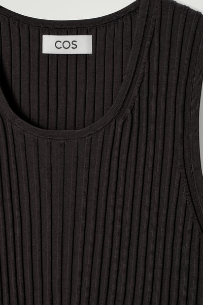COS シルクコットンベスト