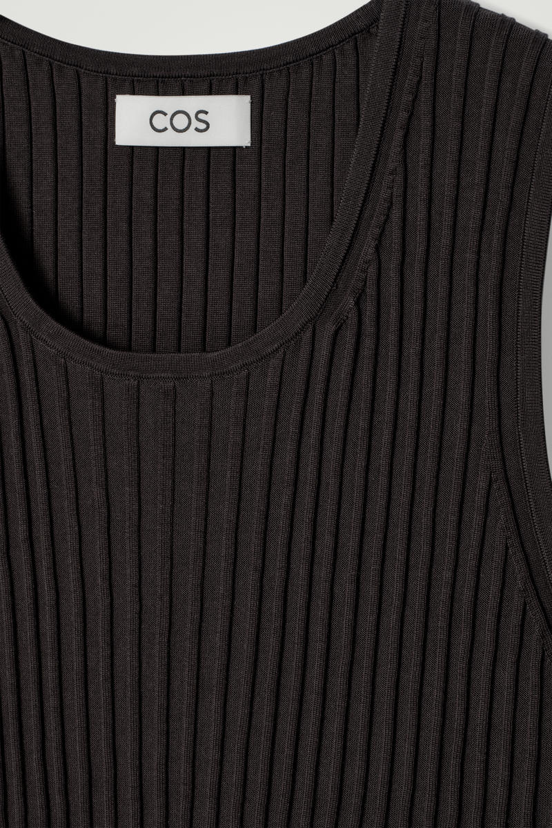 COS シルクコットンベスト