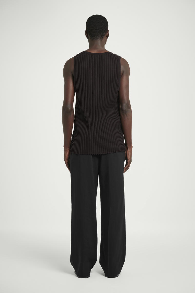 COS シルクコットンベスト