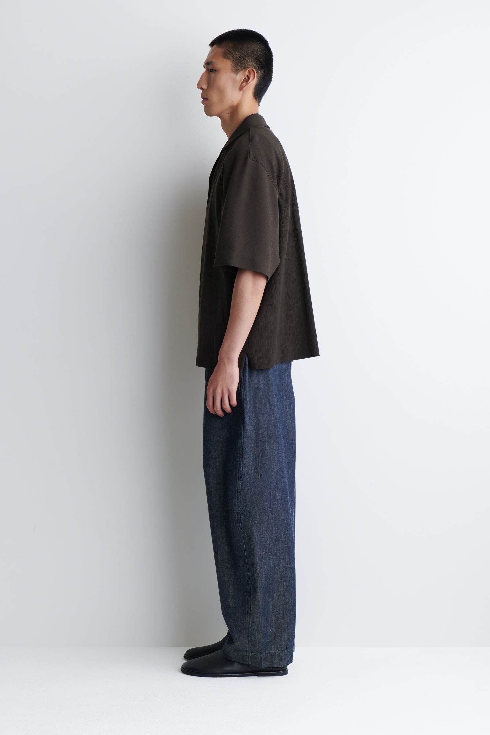 COS バレルレッグデニム バレルレッグデニムトラウザーズ（デニムパンツ）｜COS（コス）の