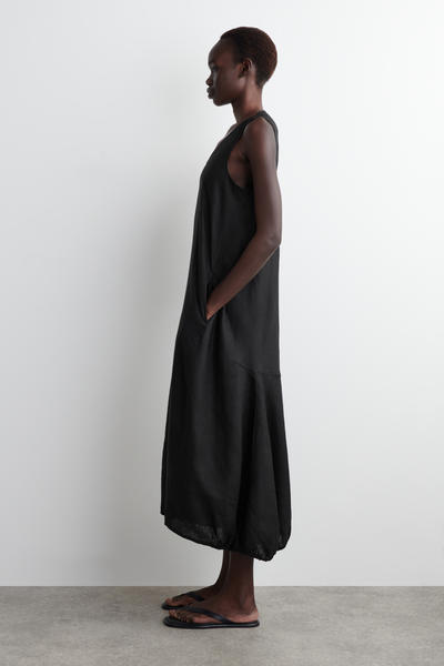 COS 裾ゴム仕様のリネンマキシドレス