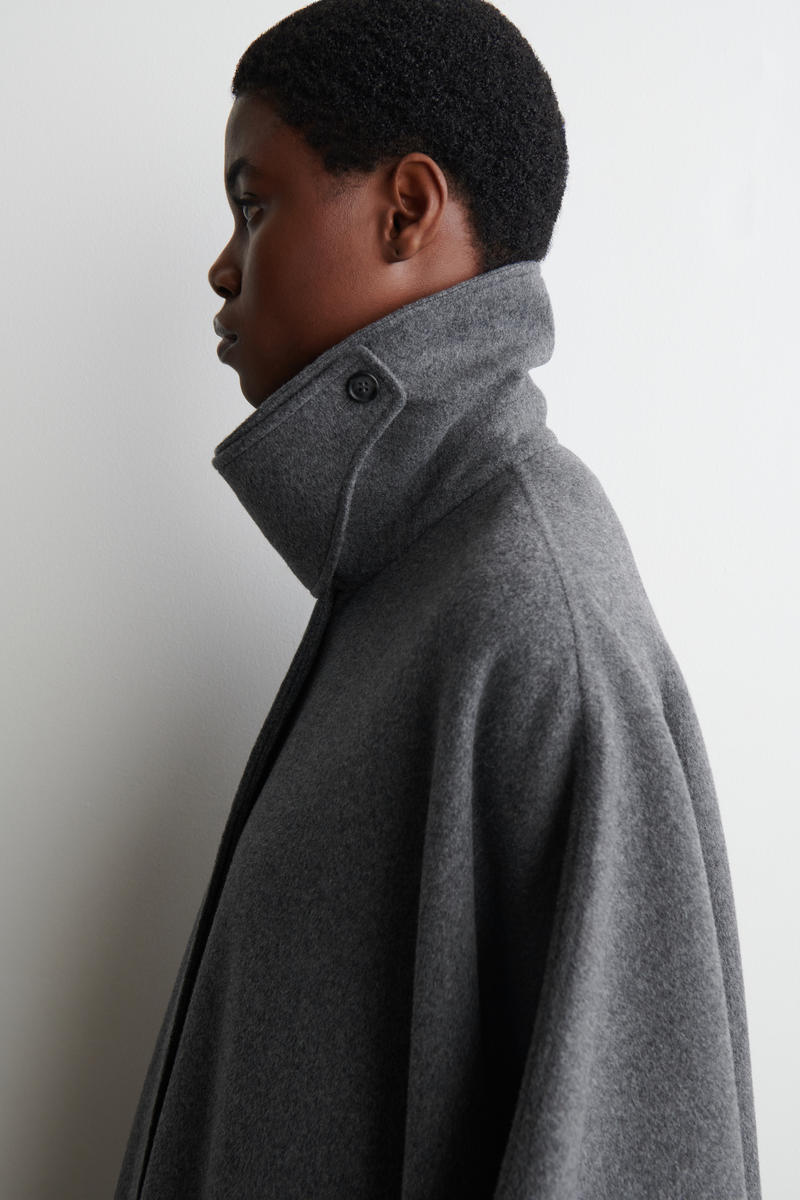 VALENTINO最高級ライン極美品ダブルフェイス★ケープコート VALENTINO最高級ライン極美品ダブルフェイス☆ケープコート